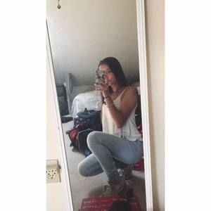 Meet your Posher, Katelyn